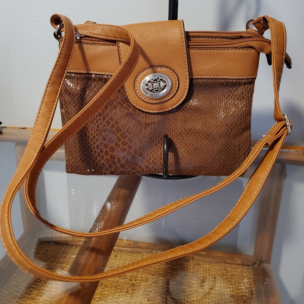 NWOT Snakeskin Print Crossbody Organizer Bag